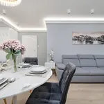 Elegant With Balcony By The Oder River In By Renters Prestige * ヴロツワフ