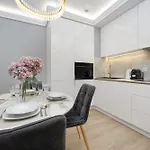 アパート Elegant With Balcony By The Oder River In By Renters Prestige