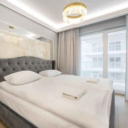 Apartment Elegant With Balcony By The Oder River In By Renters Prestige *