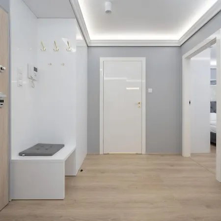 公寓 Elegant With Balcony By The Oder River In By Renters Prestige