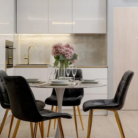 Elegant With Balcony By The Oder River In By Renters Prestige 公寓 *