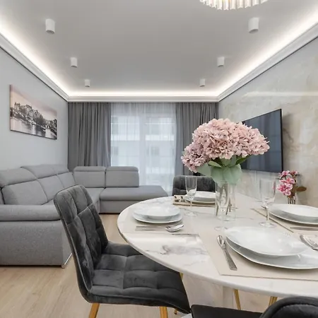 公寓 Elegant With Balcony By The Oder River In By Renters Prestige *