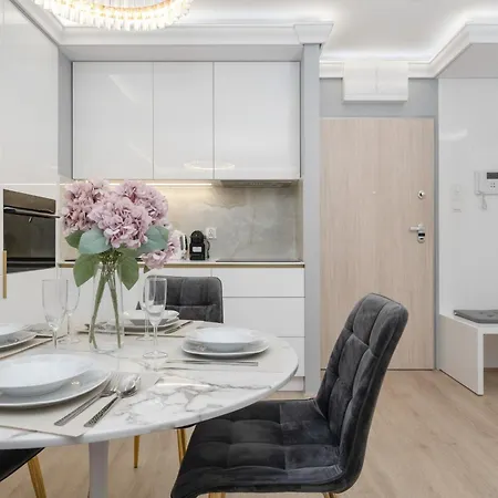 Elegant With Balcony By The Oder River In By Renters Prestige 公寓 *