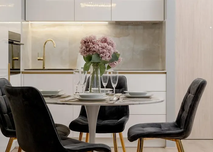 Elegant With Balcony By The Oder River In By Renters Prestige Apartamento *